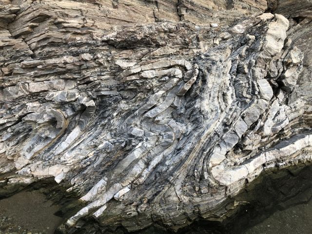 Folded_metasediments_Oman